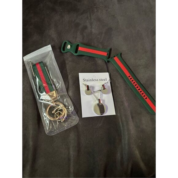 Bundle of 5 beautiful items,a scarf, necklace and earring set keychain, and w - Picture 10 of 16